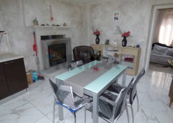 Sala da pranzo - Casa semi indipendente via s. Giorgio
 
16, Castelveccana - foto 2