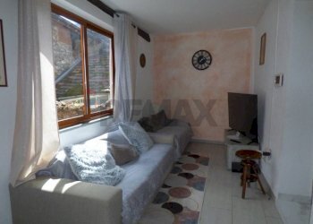 Soggiorno - Casa semi indipendente via s. Giorgio
 
16, Castelveccana - foto 3