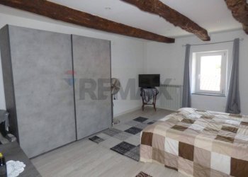 Camera / camera da letto - Casa semi indipendente via s. Giorgio
 
16, Castelveccana - foto 14