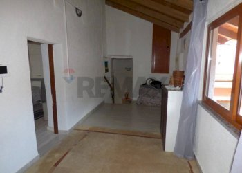 Hall / corridoio - Casa semi indipendente via s. Giorgio
 
16, Castelveccana - foto 16