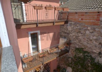 Casa all\'aperto - Casa semi indipendente via s. Giorgio
 
16, Castelveccana - foto 19