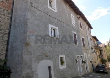 Edificio all\'aperto - Casa semi indipendente via s. Giorgio
 
16, Castelveccana - foto 20