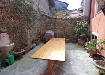 Terrazza - Casa semi indipendente via s. Giorgio
 
16, Castelveccana - foto 17