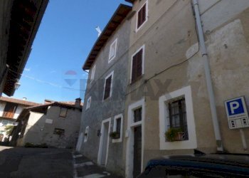 Edificio all\'aperto - Casa semi indipendente via s. Giorgio
 
16, Castelveccana - foto 21