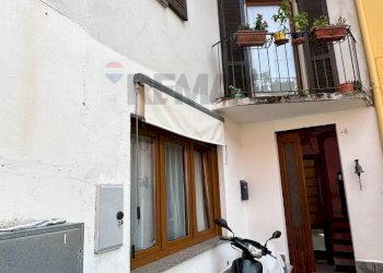 Casa all\'aperto - Casa semi indipendente Vicolo Rebisello
 
6, Luino - foto 1