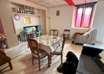 Sala da pranzo - Casa semi indipendente Vicolo Rebisello
 
6, Luino - foto 3