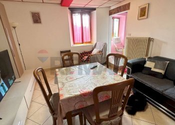 Sala da pranzo - Casa semi indipendente Vicolo Rebisello
 
6, Luino - foto 4