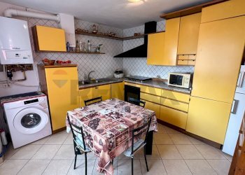 Cucina - Casa semi indipendente Vicolo Rebisello
 
6, Luino - foto 5