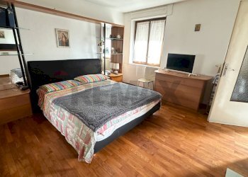 Camera / camera da letto - Casa semi indipendente Vicolo Rebisello
 
6, Luino - foto 9