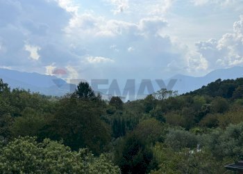 Vista delle montagne - Casa semi indipendente Vicolo Rebisello
 
6, Luino - foto 14
