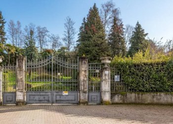 Giardino - Appartamento via castello
 
84, Porto Valtravaglia - foto 2