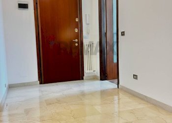 Stanza vuota - Appartamento Luino - foto 5