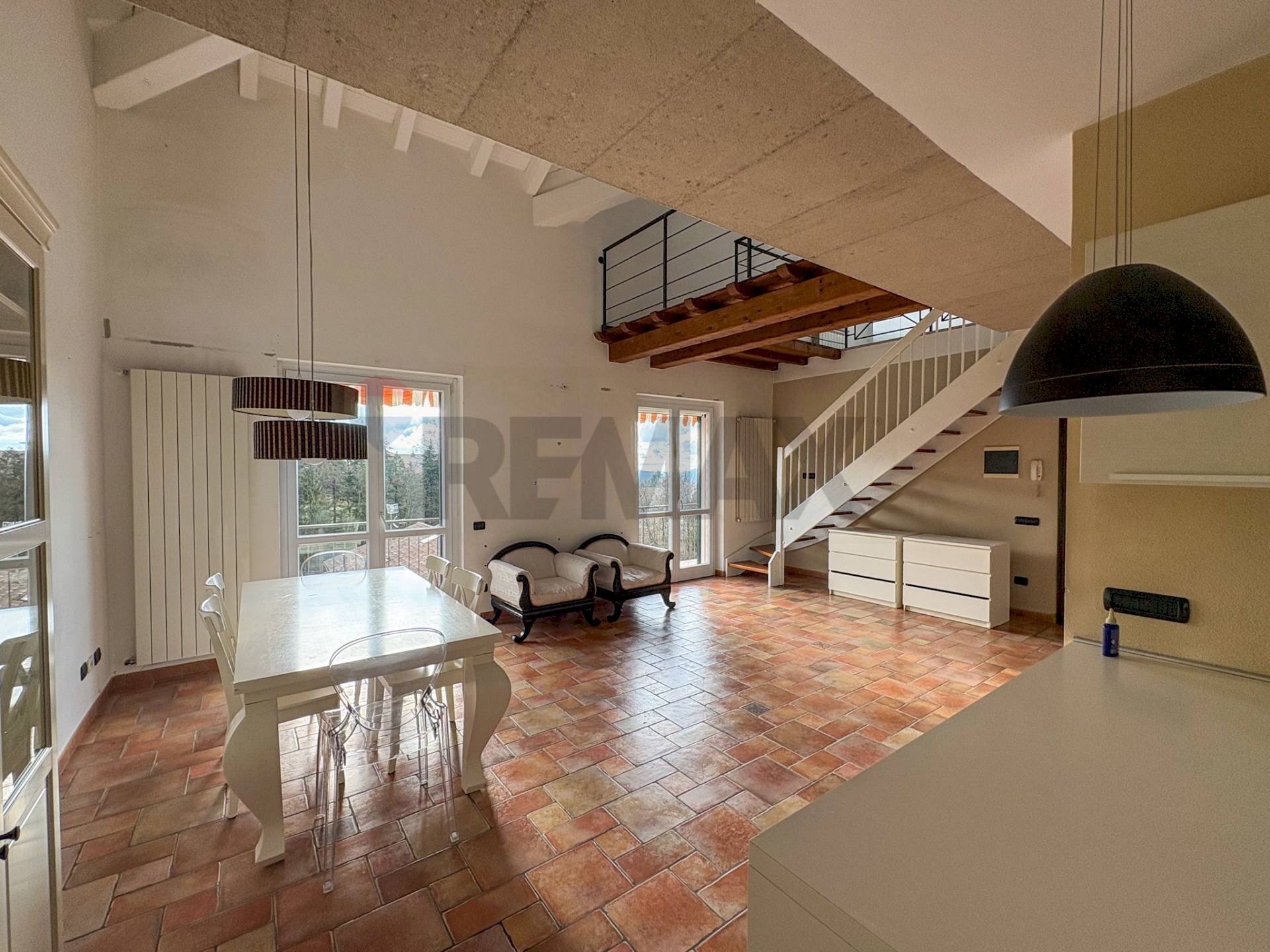 Sala da pranzo - Appartamento Via del Fontanino
 
5, Saltrio - foto 3