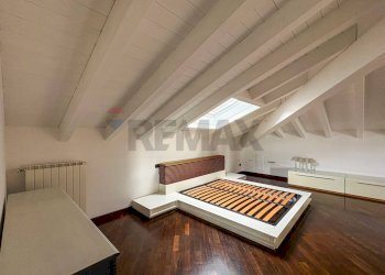 Camera / camera da letto - Two-room apartment Via del Fontanino
5, Saltrio - photo 23