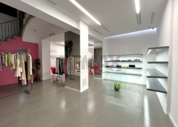 Ricezione / Lobby - Stabile - Palazzo via cesare battisti
 
24, San Giuseppe Vesuviano - foto 8