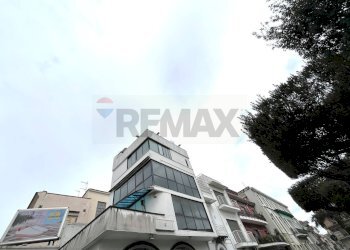 Edificio all\'aperto - Stabile - Palazzo via cesare battisti
 
24, San Giuseppe Vesuviano - foto 45