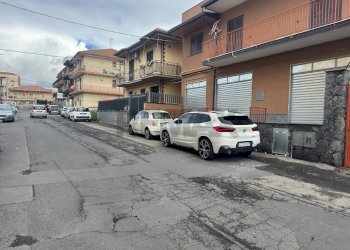 Edificio all\'aperto - Negozio via dei calici
 
37, Catania - foto 2