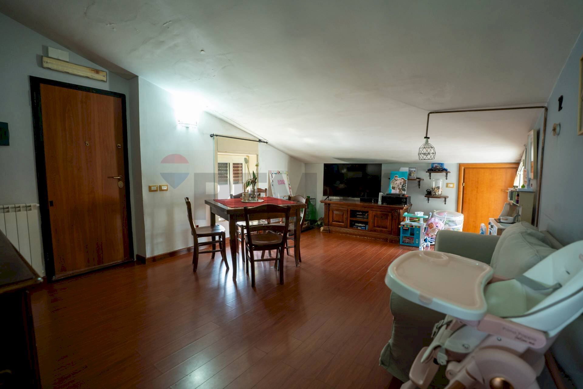 Sala da pranzo - Attico Via Pulei
 
39, Mascalucia - foto 3