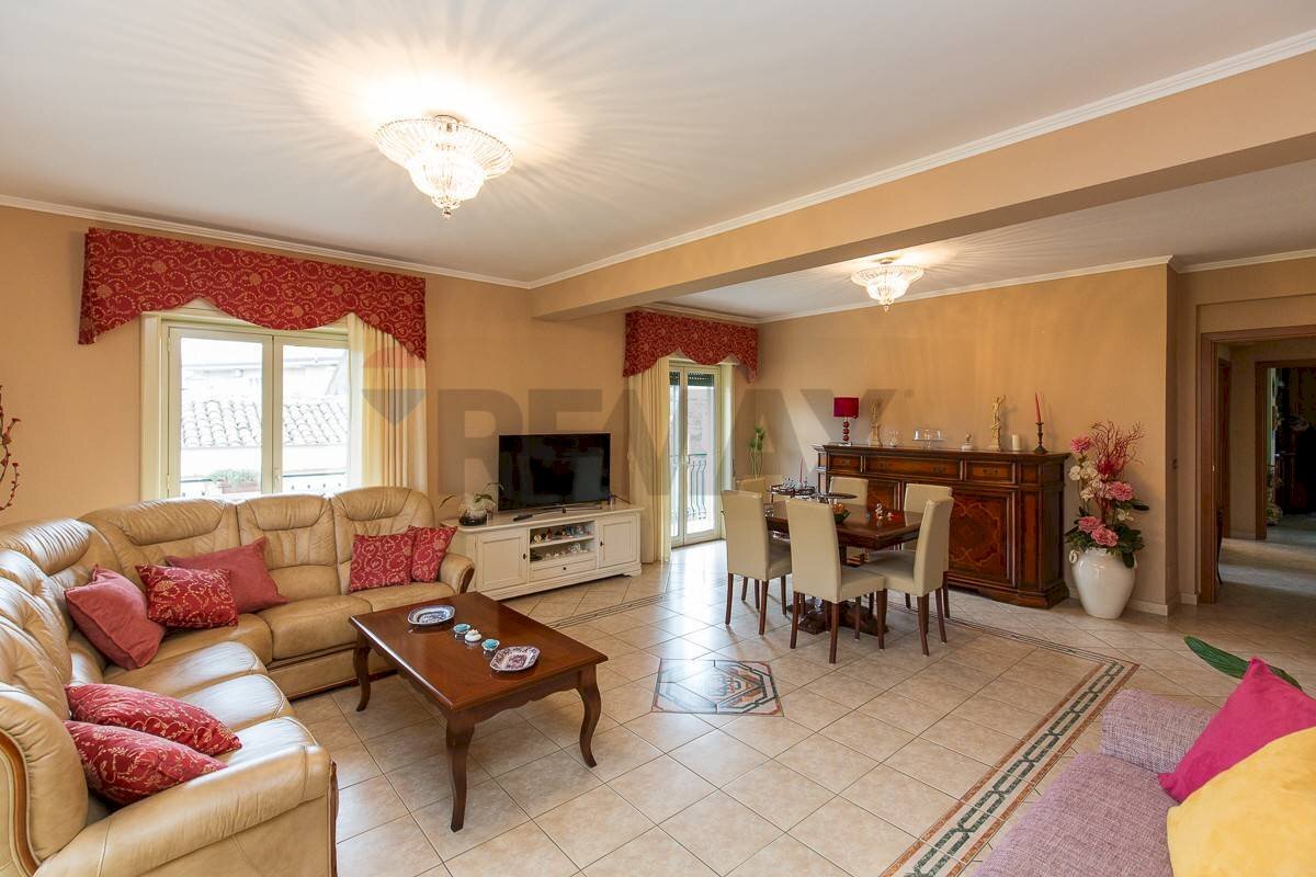 Sala da pranzo - Apartment Via della Chiesa
 
31, Fiumefreddo di Sicilia - photo 1