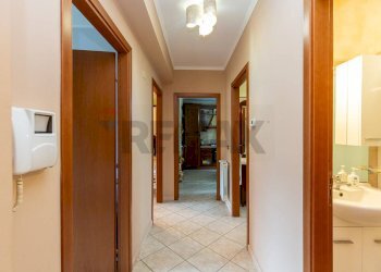 Hall / corridoio - Apartment Via della Chiesa
 
31, Fiumefreddo di Sicilia - photo 8