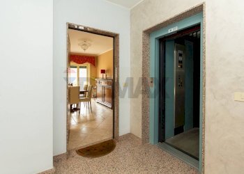 Hall / corridoio - Apartment Via della Chiesa
 
31, Fiumefreddo di Sicilia - photo 19
