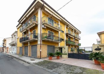 Edificio all\'aperto - Apartment Via della Chiesa
 
31, Fiumefreddo di Sicilia - photo 25