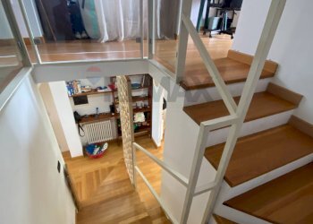 Scale - Villa Via Sacerdote Michele Messina
 
10, Aci Sant'Antonio - photo 24