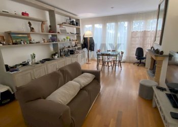 Sala da pranzo - Villa Via Sacerdote Michele Messina
 
10, Aci Sant'Antonio - photo 29