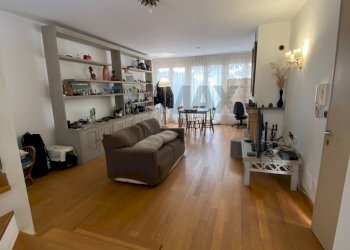 Sala da pranzo - Villa Via Sacerdote Michele Messina
 
10, Aci Sant'Antonio - photo 30