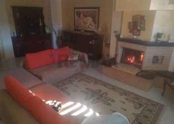 Soggiorno - Appartamento Via Vitaliano Brancati
 
26, Piazza Armerina - foto 3