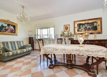 Sala da pranzo - Appartamento Viale Castagnola
 
20/A, Catania - foto 3