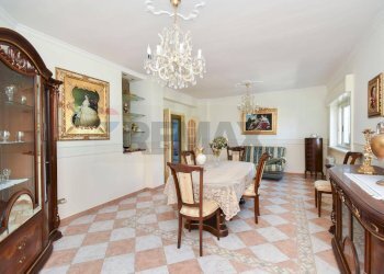 Sala da pranzo - Appartamento Viale Castagnola
 
20/A, Catania - foto 7
