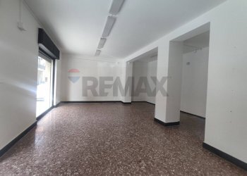 Stanza vuota - Locale Commerciale via IV Traversa
 
86/c 86/d, Belpasso - foto 6