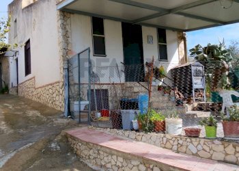 Casa all\'aperto - Villa Contrada Bucceri
 
snc, Caltanissetta - photo 1