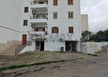 Edificio all\'aperto - Box Via G. di Vagno
 
40-42, Mattinata - foto 1