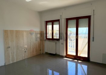 Stanza vuota - Quadrilocale Viale dell'Emigrante
 
82, Mattinata - foto 9