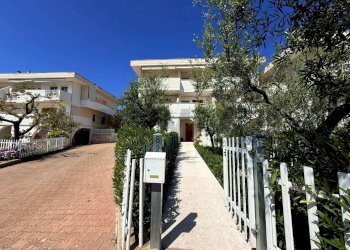 Casa all\'aperto - Quadrilocale Viale dell'Emigrante
 
82, Mattinata - foto 32