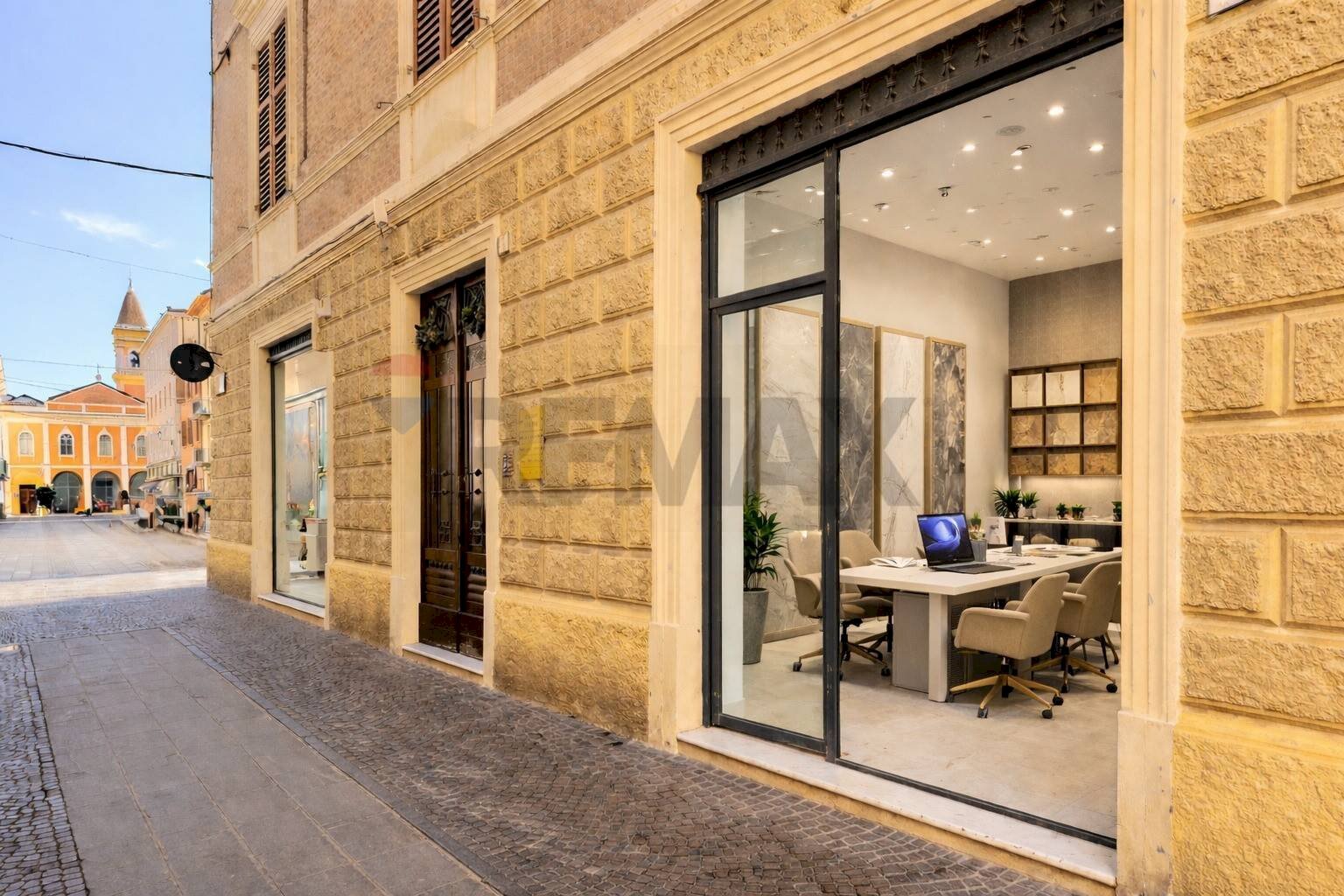 Edificio all\'aperto - Negozio Via Cavedoni
 
5, Sassuolo - foto 1