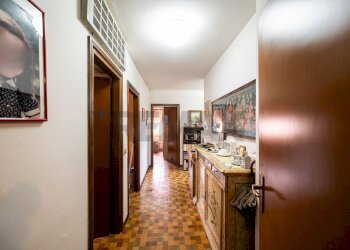 Hall / corridoio - Quadrilocale Piazzale Francia
 
1, Carpi - foto 14