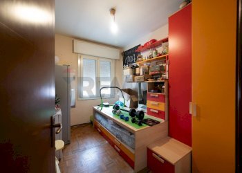 Camera / camera da letto - Quadrilocale Piazzale Francia
 
1, Carpi - foto 18