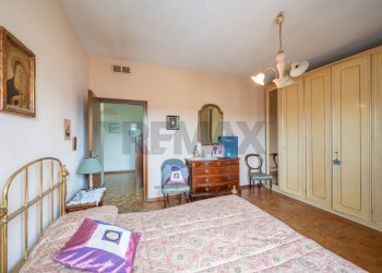 Camera / camera da letto - Quadrilocale Piazzale Francia
 
1, Carpi - foto 24