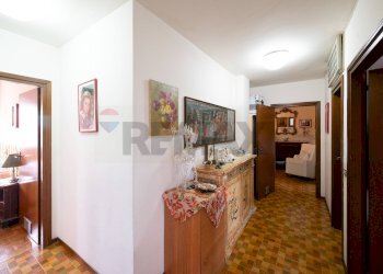 Hall / corridoio - Quadrilocale Piazzale Francia
 
1, Carpi - foto 34