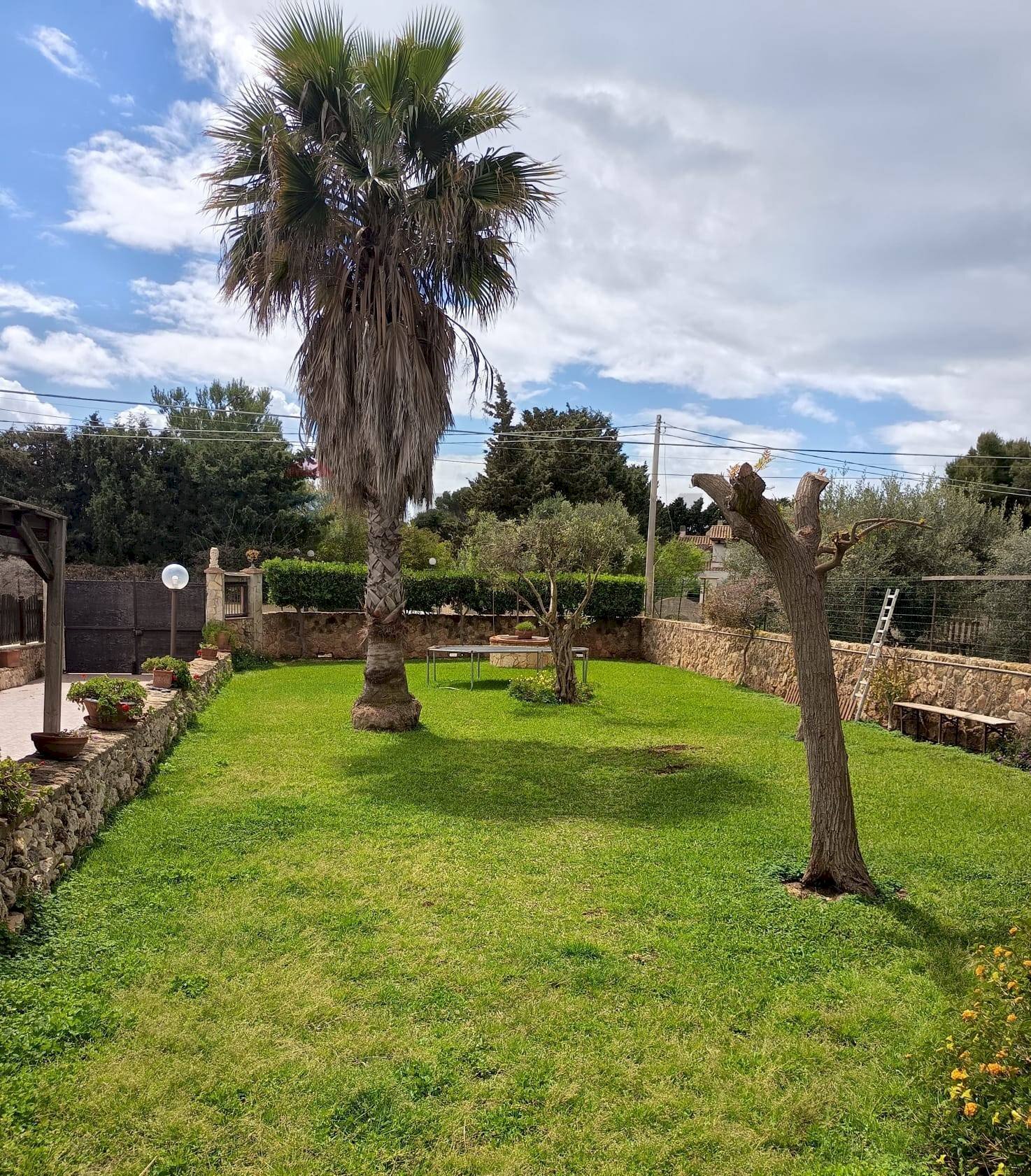 Giardino - Casa semi indipendente via dei cristalli
 
29, Siracusa - foto 1