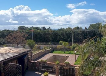 Edificio all\'aperto - Casa semi indipendente via dei cristalli
 
29, Siracusa - foto 47