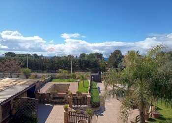 Edificio all\'aperto - Casa semi indipendente via dei cristalli
 
29, Siracusa - foto 52