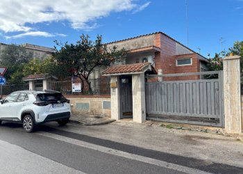 Casa all\'aperto - Casa semi indipendente VIA RESUTTANO
 
6, Siracusa - foto 1
