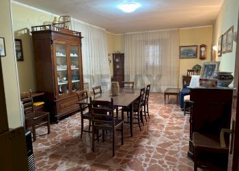 Sala da pranzo - Casa semi indipendente VIA RESUTTANO
 
6, Siracusa - foto 12