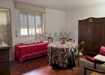 Sala da pranzo - Casa semi indipendente VIA RESUTTANO
 
10, Siracusa - foto 2