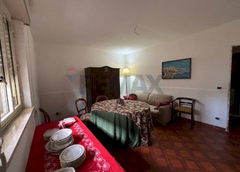 Sala da pranzo - Casa semi indipendente VIA RESUTTANO
 
10, Siracusa - foto 3