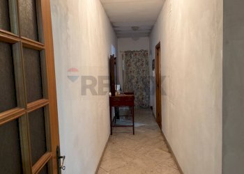 Hall / corridoio - Casa semi indipendente VIA RESUTTANO
 
10, Siracusa - foto 8